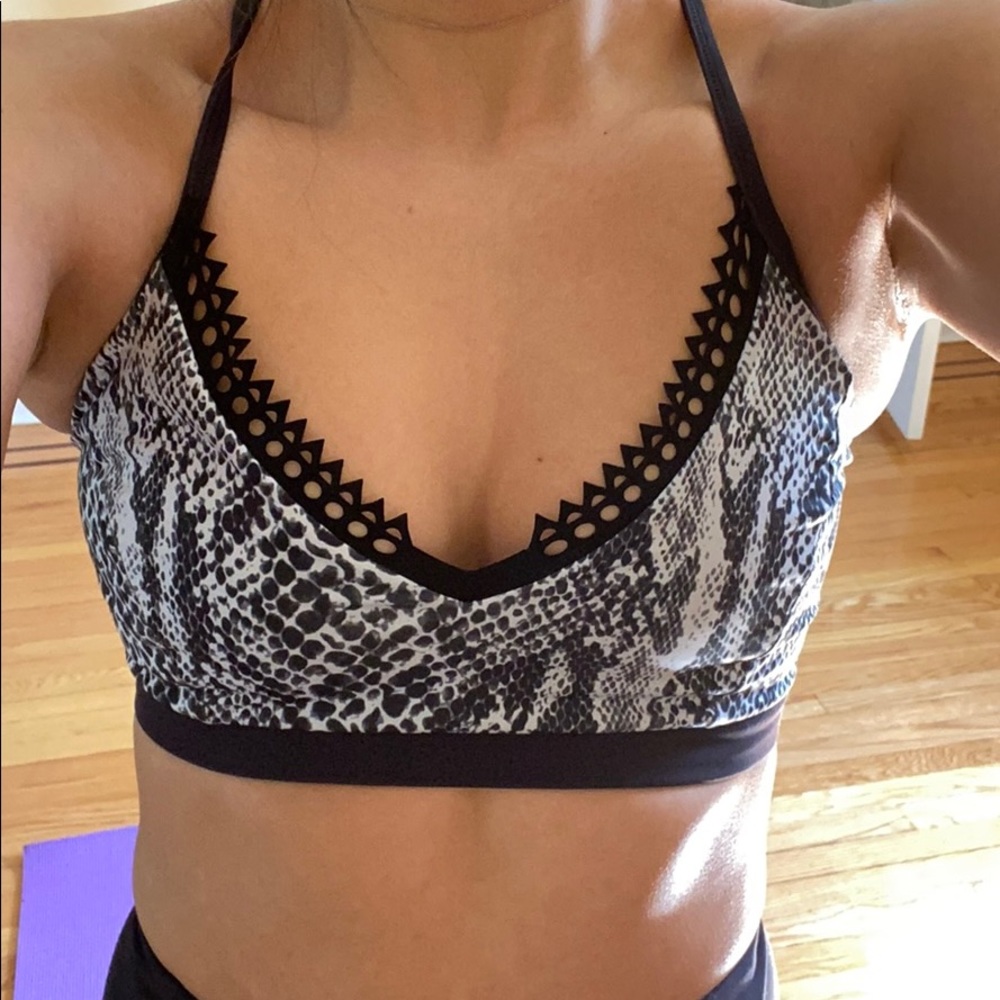 Track&Bliss Reversible Sports Bra - Picture 5 of 6